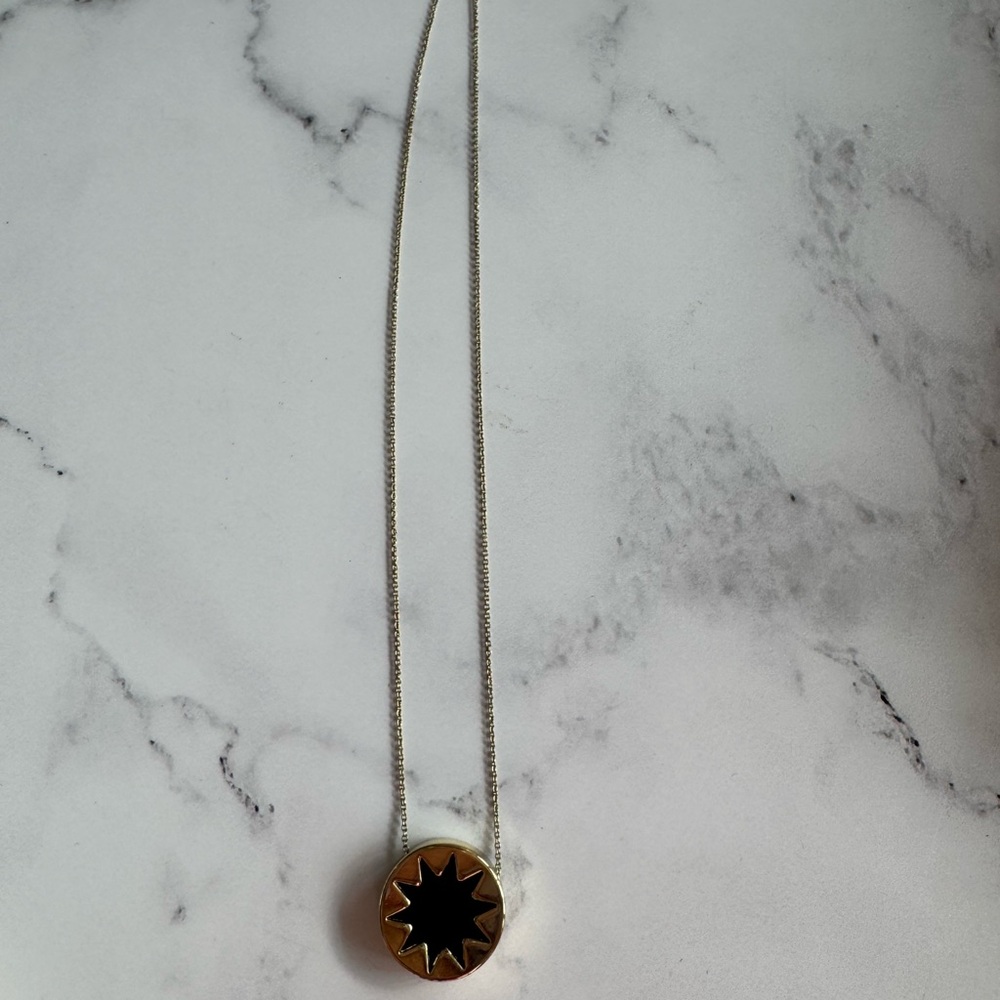 House of Harlow small size necklace pendant black Leather Starburst